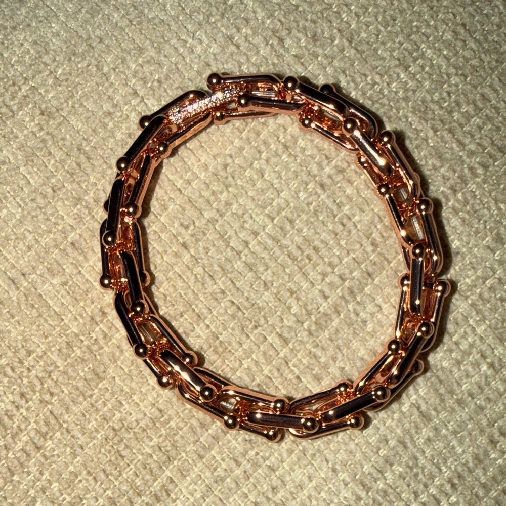 Chic Rose Gold Bracelet